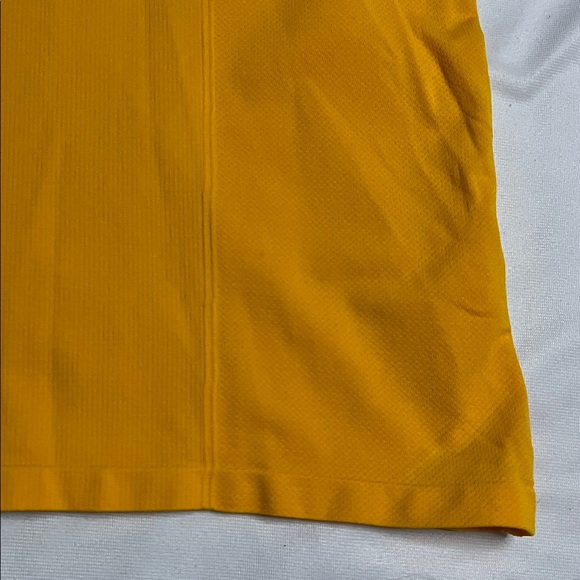 NWT Fabletics Racerback Tank - Picture 3 of 9